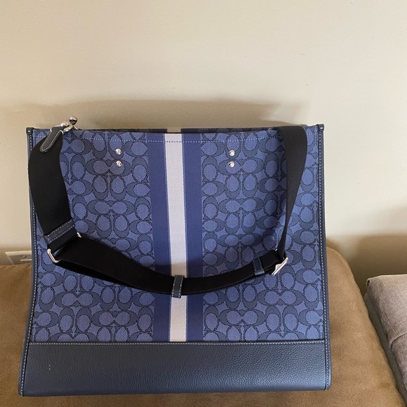 COACH DENIM DEMPSEY 40 TOTE IN SIGNATURE JACQUARD & REFINED PEBBLE LEATHER NWT - Picture 3 of 8